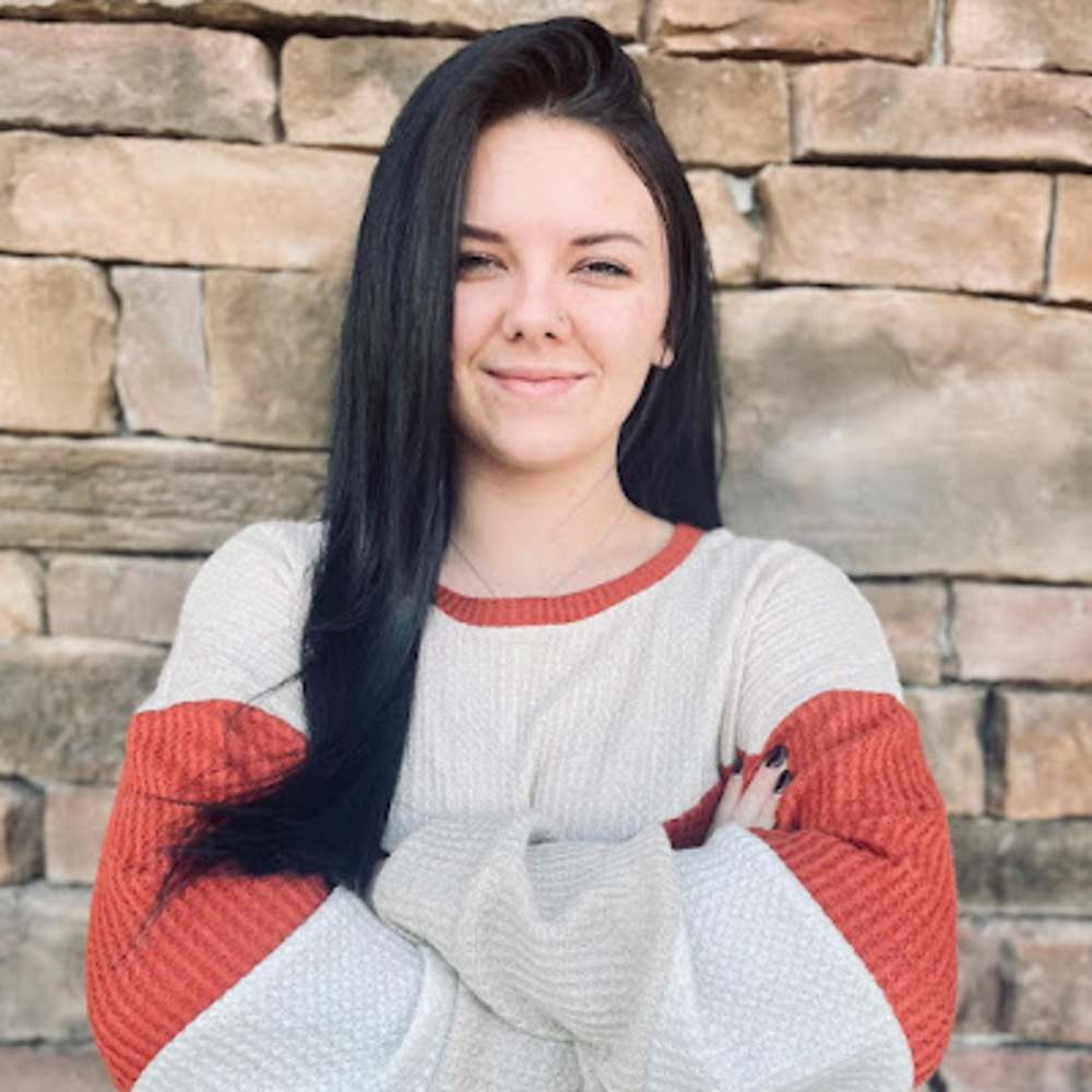 Meet your Posher, Caitlin